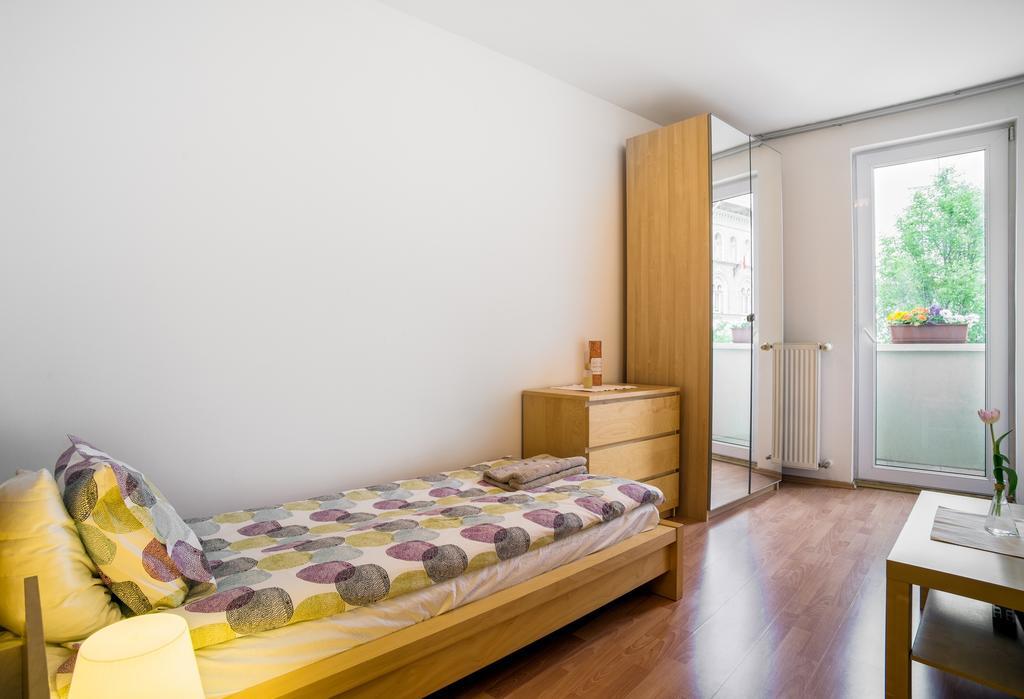 Lovely Corvin Apartment Budapest Exterior photo